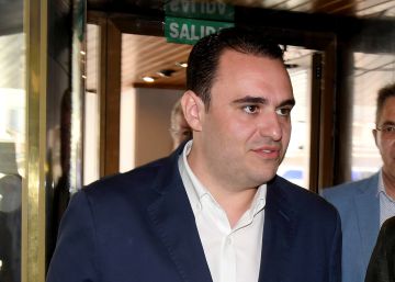 El último cante del diputado y productor musical que falsificó una licenciatura