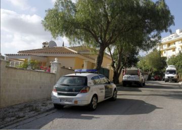 Hallado el cadáver de un hombre con casquillos de bala a su alrededor en Mijas