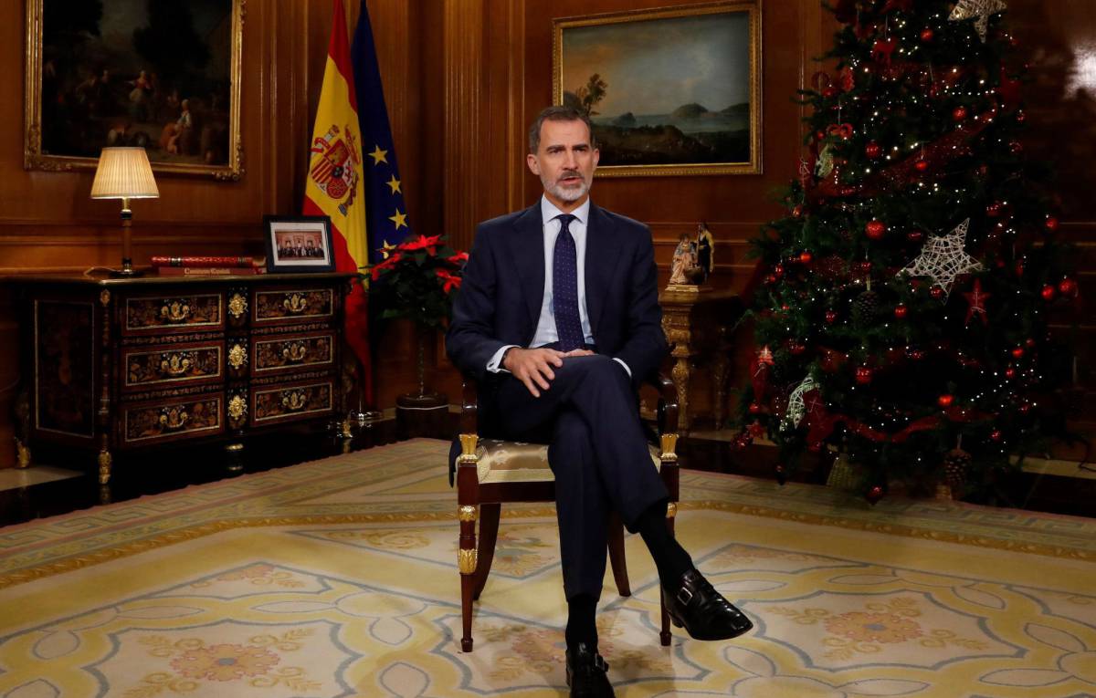 El rey Felipe VI, durante el mensaje de Navidad de esta Nochebuena.