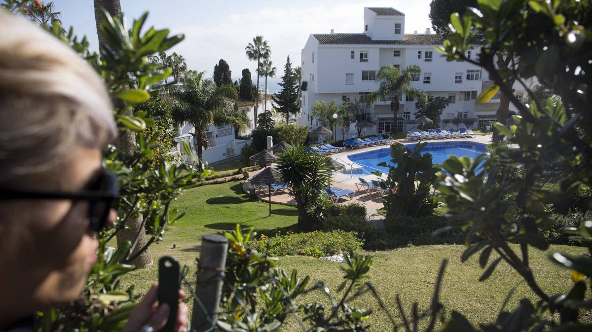 Vista, este sábado, de la piscina del Club La Costa de Mijas.