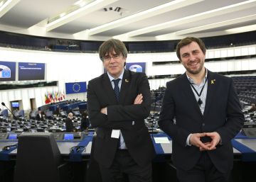 Puigdemont aprovecha la inmunidad para congregar a sus seguidores junto a la frontera catalana