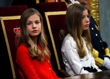 La política con niñas delante
