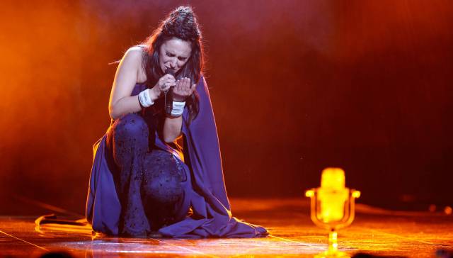 Jamala, ganadora de Eurovisión por Ucrania. Jamala, ganadora de Eurovisión por Ucrania.