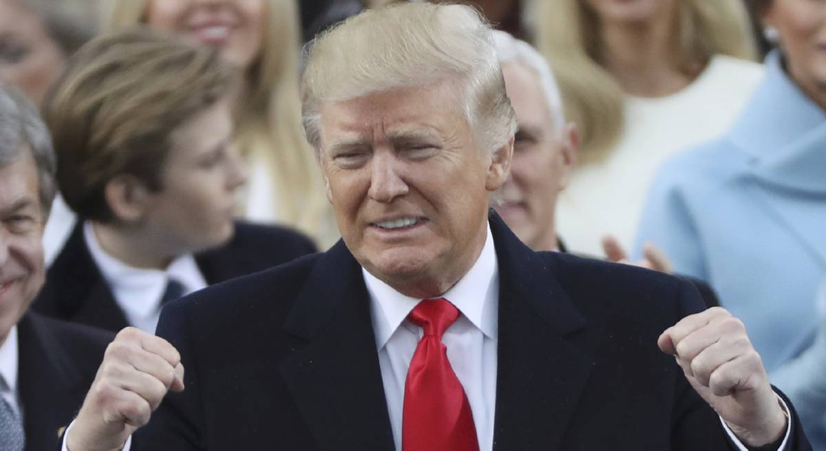 Escucha, lee y navega por el discurso de Donald Trump en su investidura