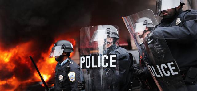 Más de 200 detenidos en las protestas antiTrump en Washington
