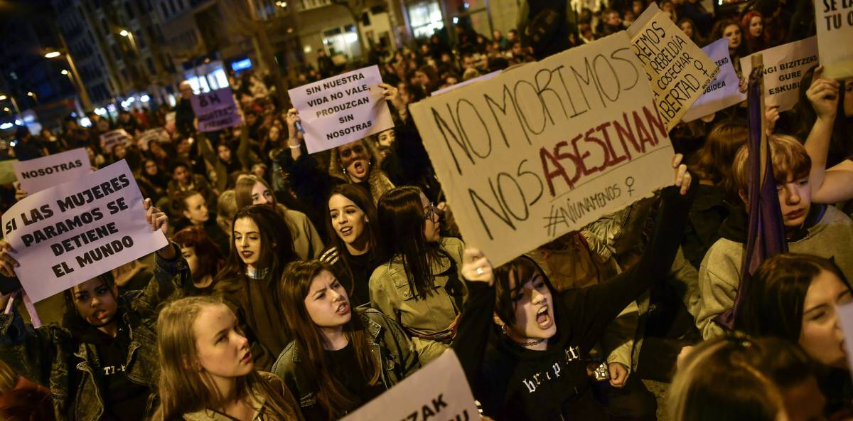 Manifestación por el 8 de marzo en Pamplona, España.