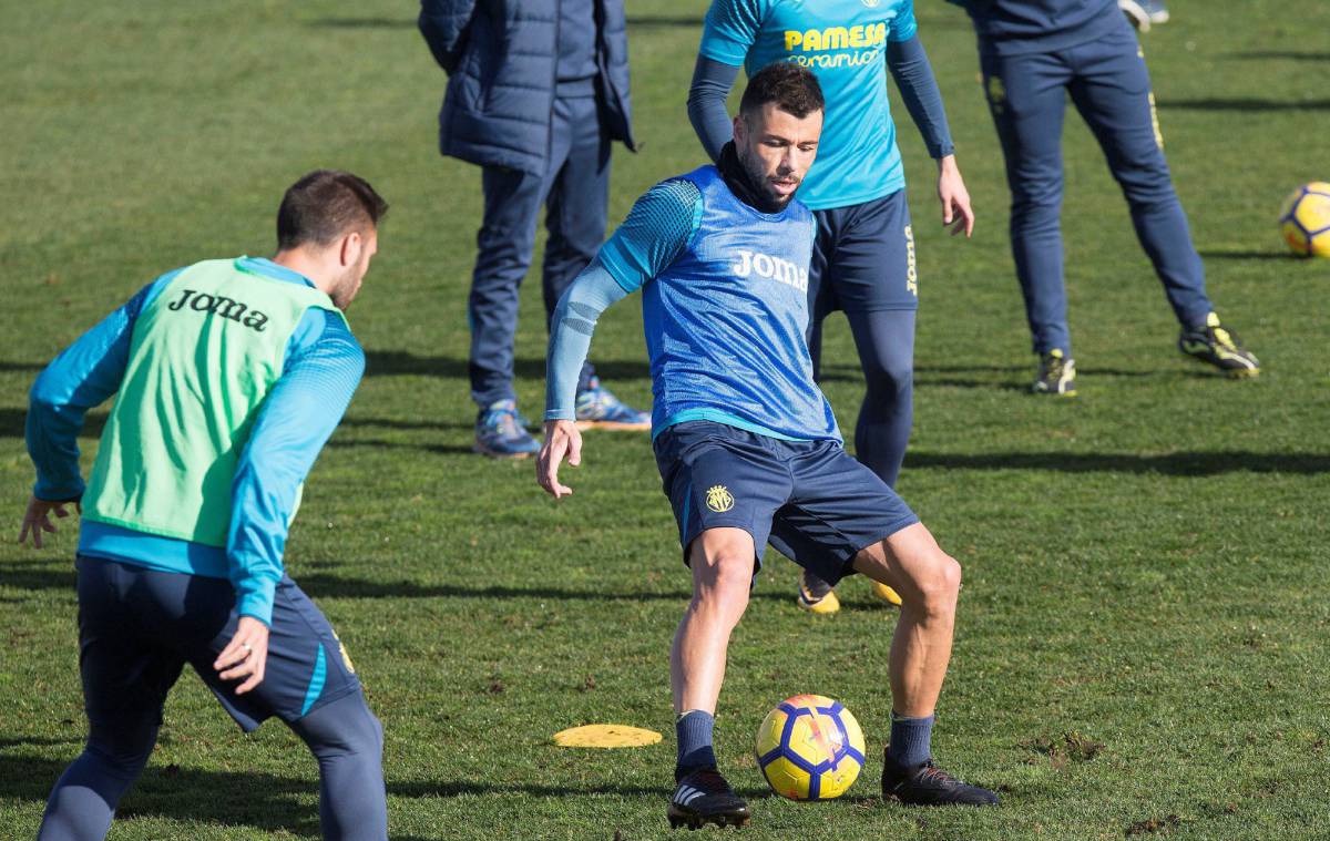 El Villarreal presentará hoy a su nuevo fichaje, Javi Fuego, que este martes ya se ha entrenado con su nuevo equipo.