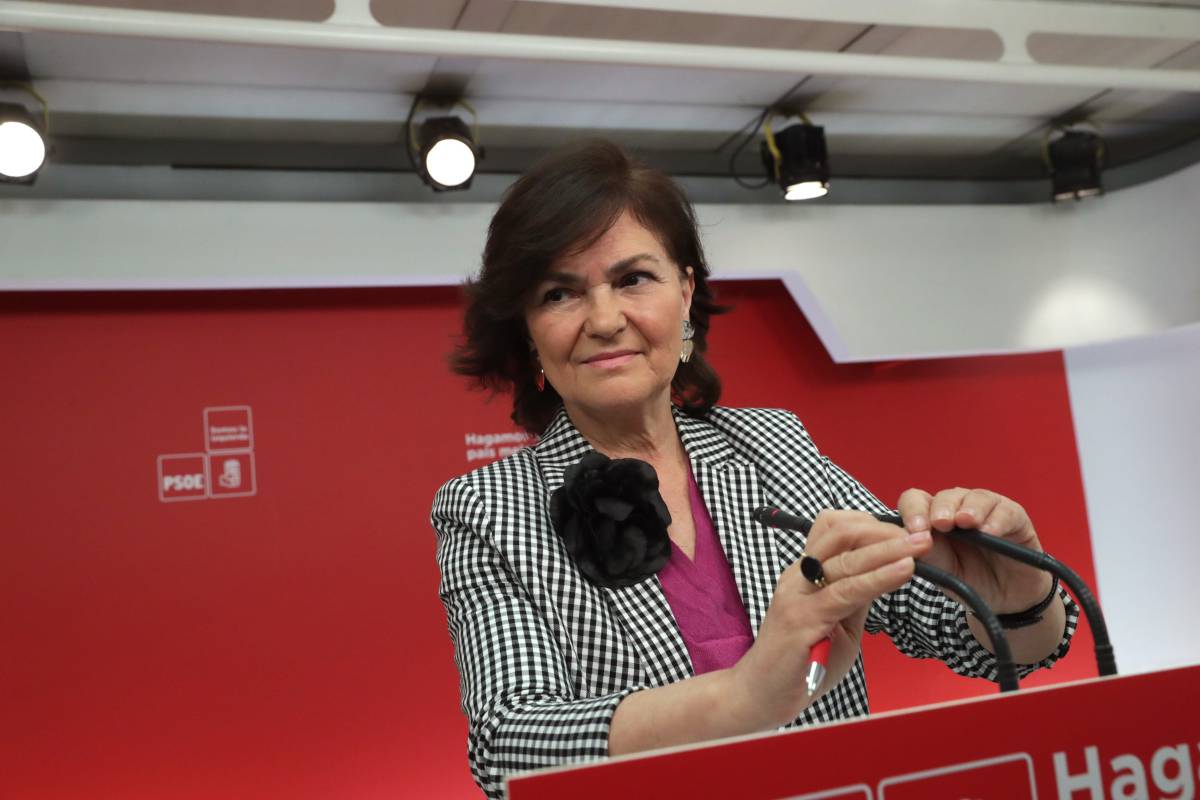 La secretaria de Igualdad del PSOE Carmen Calvo, en una rueda de prensa en abril.