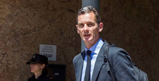 El Supremo rebaja la condena a Urdangarin pero no le libra de la cárcel
a cinco años y 10 meses de cárcel