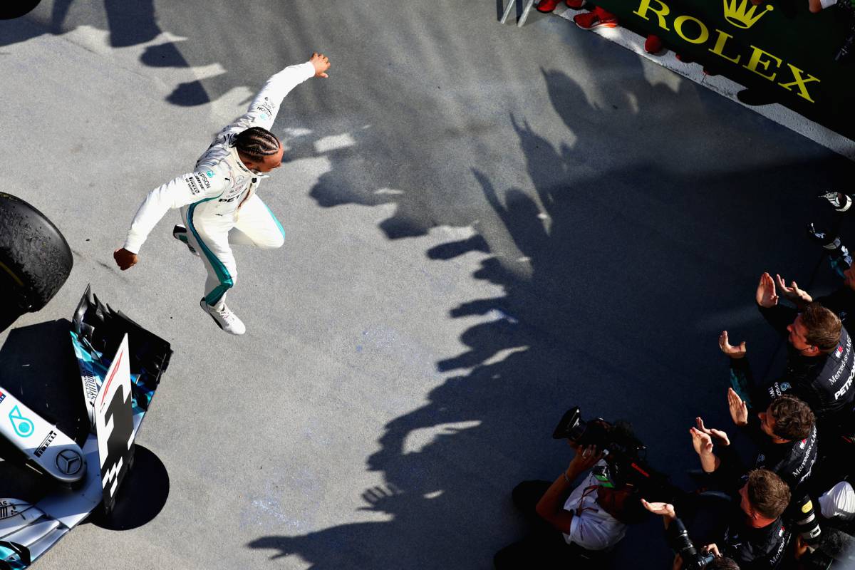 Hamilton, tras imponerse en el GP de Hungría.