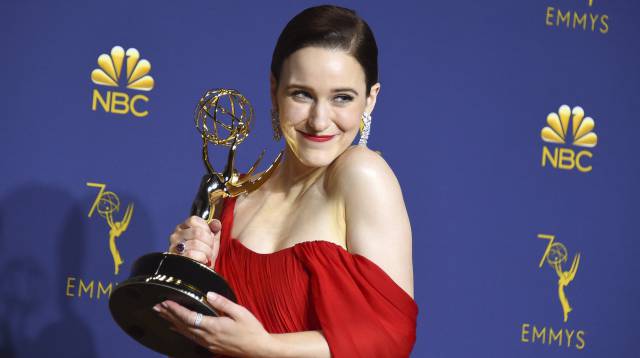 Rachel Brosnahan winner of the award for outstanding lead actress in a comedy series for