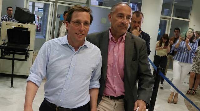 PP y Ciudadanos pactan hacer alcalde de Madrid al popular José Luis Martínez-Almeida