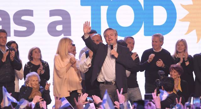 Victoria abrumadora del peronismo en las primarias argentinas