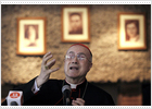El cardenal Bertone vincula pedofilia y homosexualidad