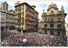 Pamplona hierve en fiestas tras el chupinazo de los sanfermines