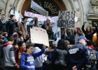 Los estudiantes franceses rechazan las expulsiones
