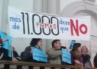 Vecinos de Alcázar se encierran contra la privatización de su agua Vecinos de Alcázar se encierran contra la privatización de su agua