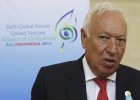 Margallo pide a las dos parejas españolas que adopten a otros niños