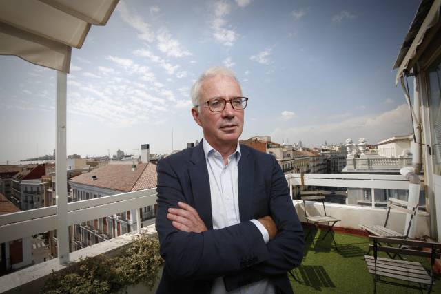 Peter Sands, director del Fondo Mundial contra el Sida, la Tuberculosis y la Malaria, el martes en la sede de la ONG ISGlobal en Madrid.