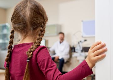 Suecia juzga a un médico español por abusos sexuales a 52 niños