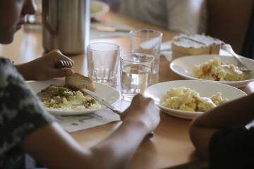 Comida de los alumnos en Fresnedillas de la Oliva, en Madrid.