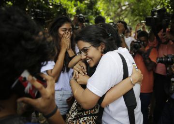 Un juzgado de India autoriza a una pareja de lesbianas a vivir juntas por primera vez en la historia del país