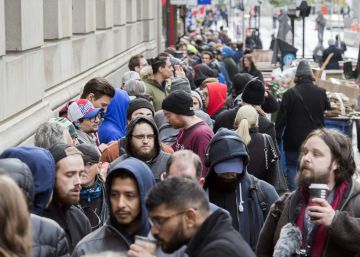 Colas para comprar marihuana en Canadá, primer país del G-7 en legalizar su consumo