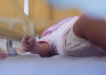 Bebês nascidos sem um braço ou uma mão, o mistério que intriga a França