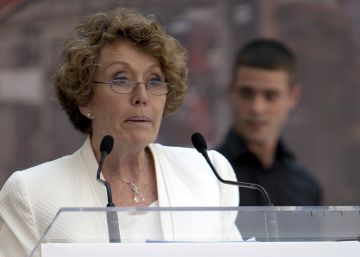Rosa María Mateo logra
el Margarita Rivière