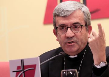 El portavoz de los obispos rectifica: “No he querido decir que los homosexuales no sean perfectamente varones”