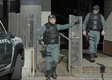 La Guardia Civil detiene al padre y al hermano de una menor a quien querían casar en Marruecos