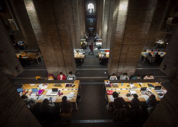 Las universidades forman a un 50% más de maestros de los que se necesitan