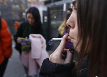 “Vas a un estanco y te dan tabaco sin problema”
