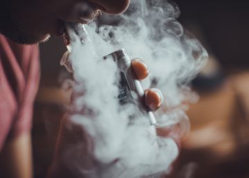 Reino Unido promueve el vapeo para dejar de fumar