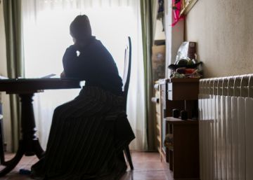 Casi un millón de personas atendidas por Cruz Roja tiene que elegir entre comer bien o calentar su casa