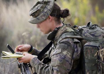 Defensa despide a una soldado que denunció a su jefe por acoso sexual