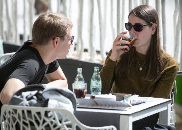 La taxa aplicada a les begudes edulcorades redueix un 2% el sucre consumit