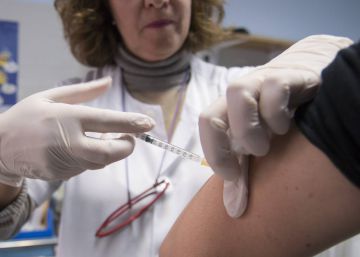Castilla y León retira su propuesta de contratar a médicos sin MIR