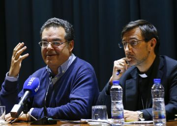 “Te ven vestido de cura en el metro y te llaman pederasta”