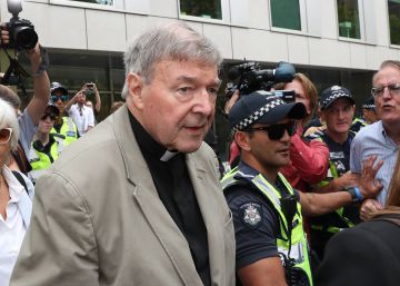 O ‘número três’ do Vaticano é condenado por estuprar uma criança e abusar de outra