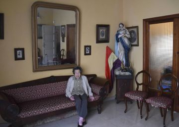 Una apóstata de 92 años para custodiar a la virgen republicana