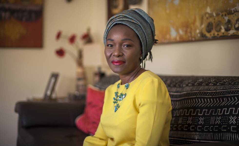 Julienne Anoko, la antropóloga española de la OMS que se enfrenta a la peor epidemia de ébola en el Congo, en su casa en Dakar.