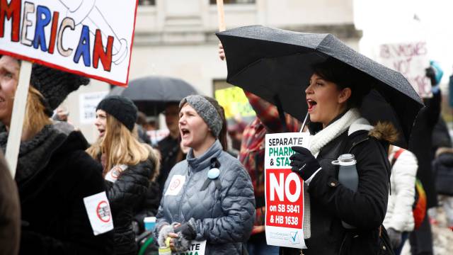 Una marcha de antivacunas, en Washington.