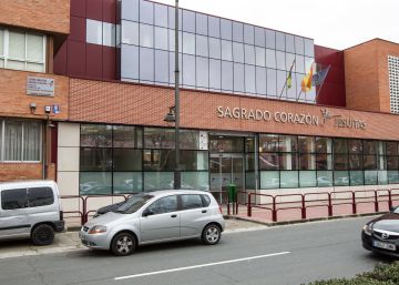 “Fuimos a denunciar los abusos y el director nos echó del despacho”