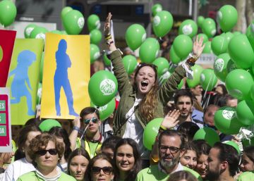 Miles de personas salen a la calle en Madrid contra el aborto