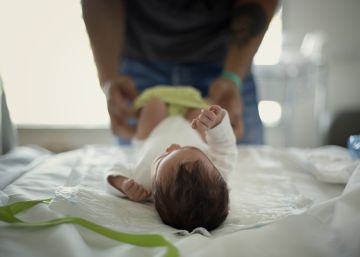 Els permisos de paternitat són des d’avui de vuit setmanes