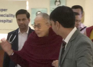 El Dalai Lama recibe el alta tras ser hospitalizado por una infección pulmonar