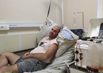 Pacientes com esclerose múltipla buscam última esperança em terapia experimental na Rússia