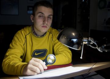 La justicia obliga a la Xunta a elevar el grado de discapacidad de un chico con una enfermedad rara
