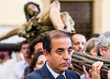 Denunciada la Universidad de Sevilla por acoger en sus sedes misas y procesiones